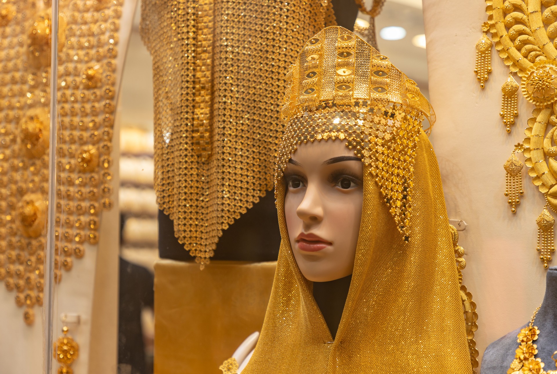 Dubai shopping tour in gold Souq