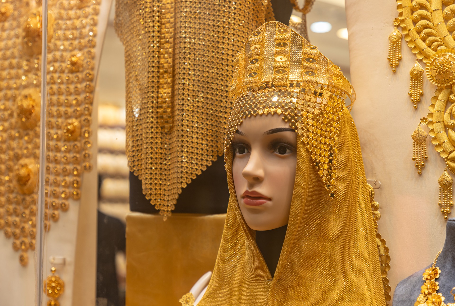 Dubai Gold Souk - Jewelry shopping 